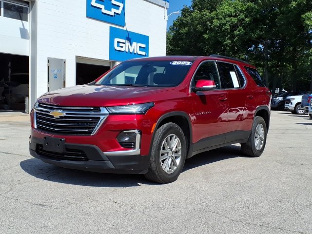 Used 2023 Chevrolet Traverse LT AWD/4WD image 3