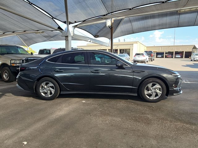 Used 2026 Hyundai Sonata SE FWD image 4