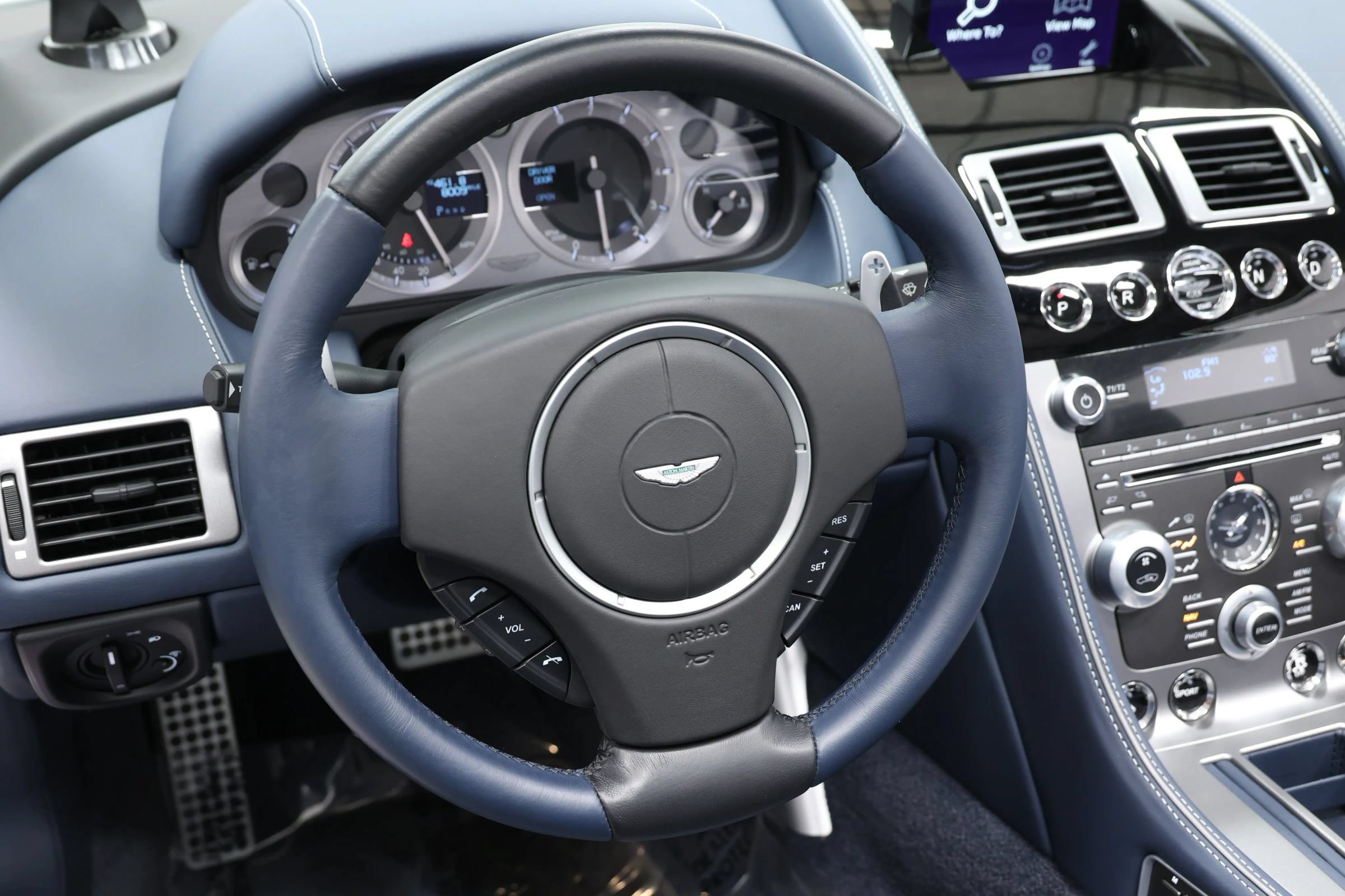 Used 2012 Aston Martin Virage Volante RWD image 24