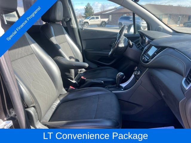Used 2019 Chevrolet Trax LT w/ LT Convenience Package image 22