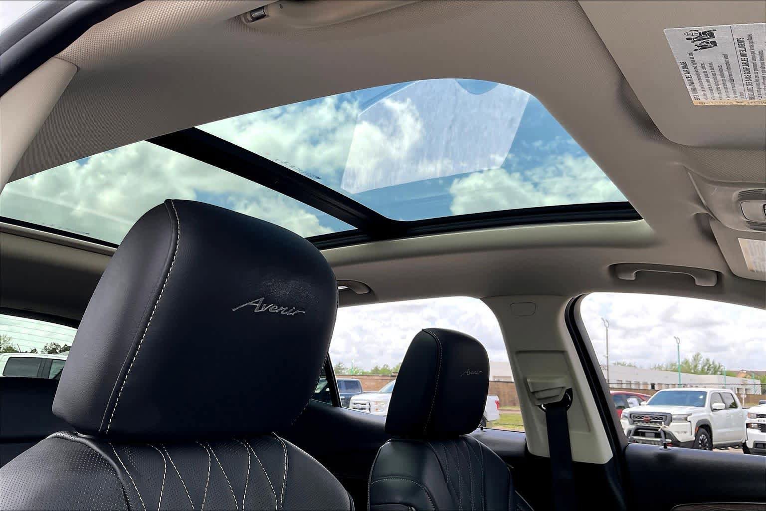 Used 2023 Buick Envision Avenir image 13