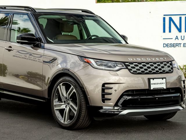 Certified 2025 Land Rover Discovery Metropolitan Edition AWD/4WD image 5