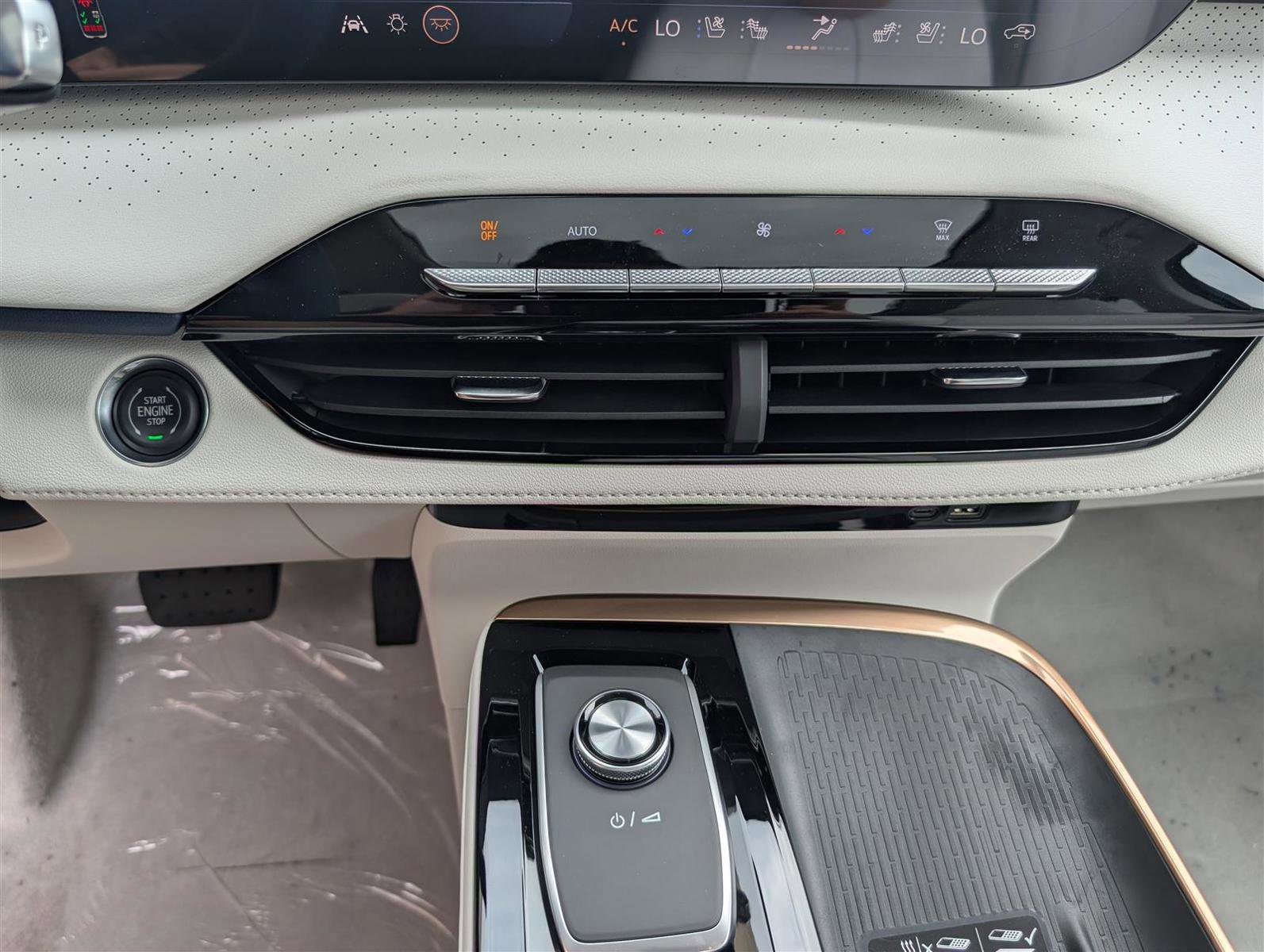 New 2026 Buick Enclave Avenir w/ Super Cruise Package image 27