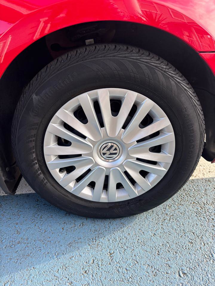 Used 2014 Volkswagen Golf 4-Door FWD image 18