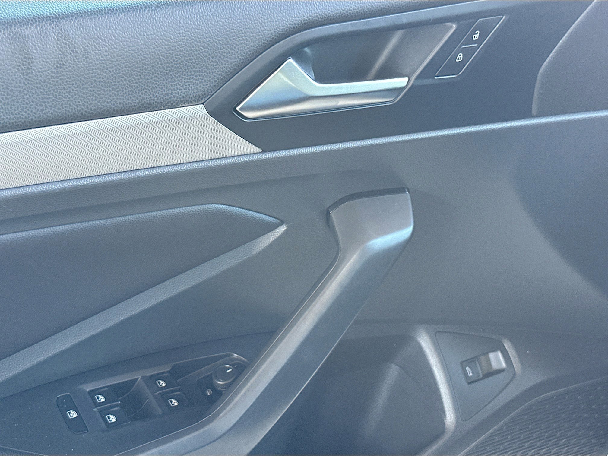 Used 2019 Volkswagen Jetta SE image 17