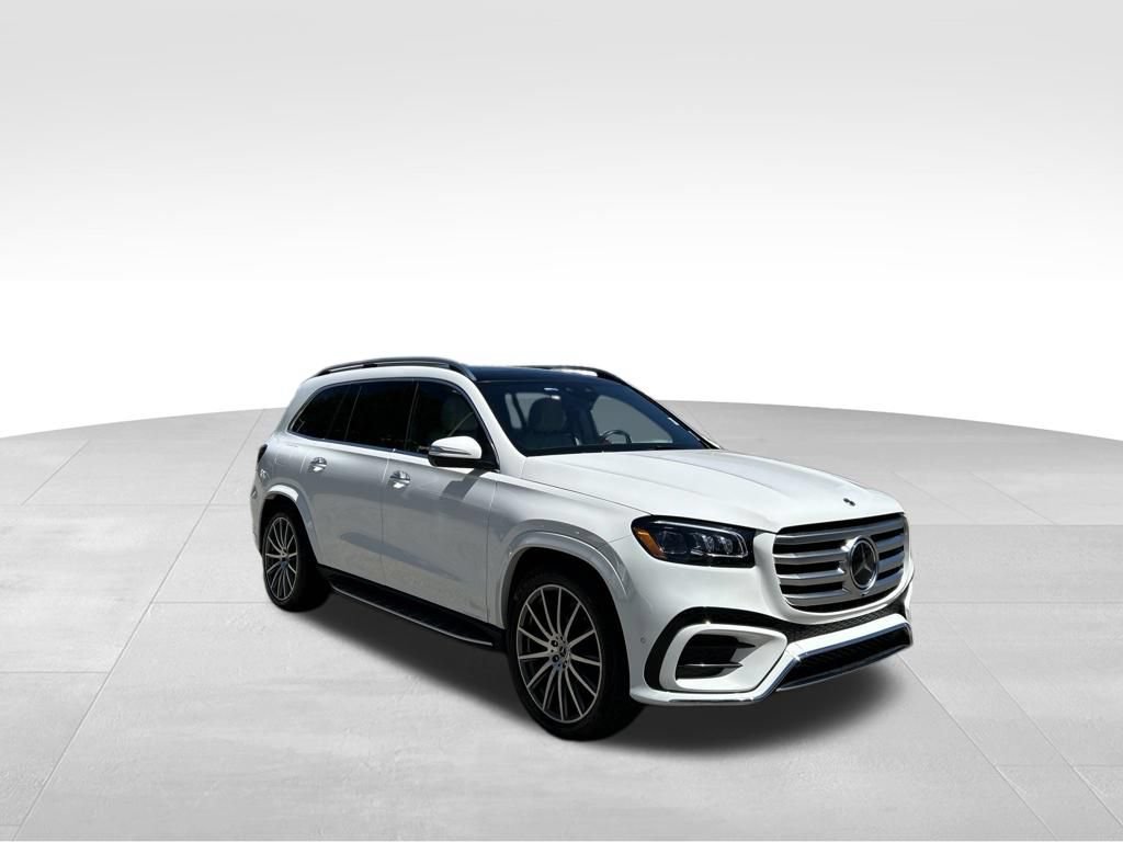 Used 2025 Mercedes-Benz GLS 580 4MATIC image 7