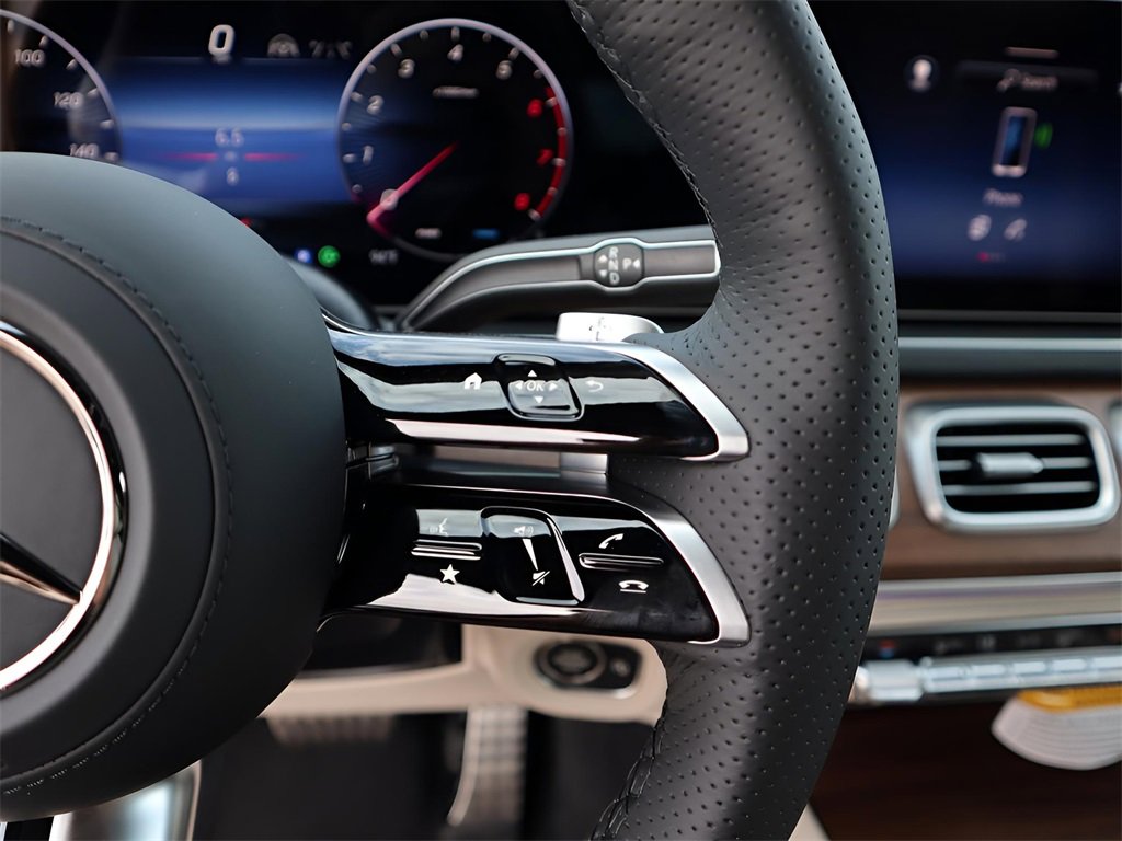 New 2026 Mercedes-Benz GLS 450 4MATIC image 38
