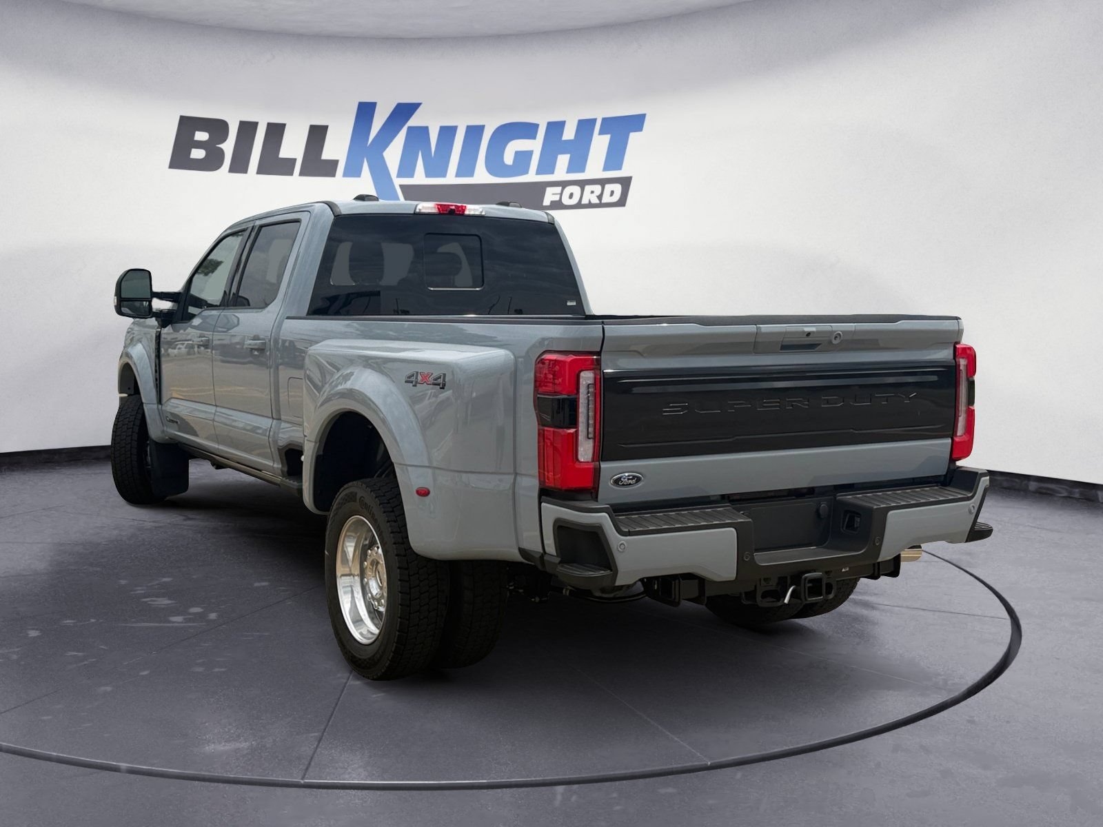 Used 2026 Ford F450 Platinum AWD/4WD image 3