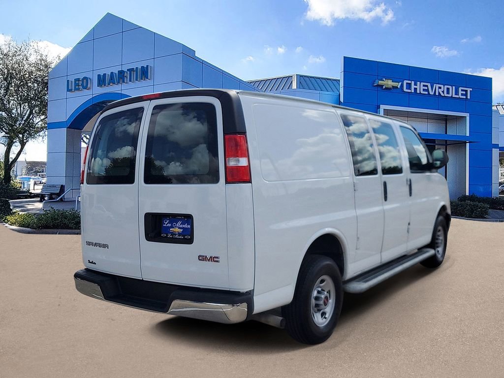 Used 2024 GMC Savana 2500 w/ Driver Convenience Package image 3