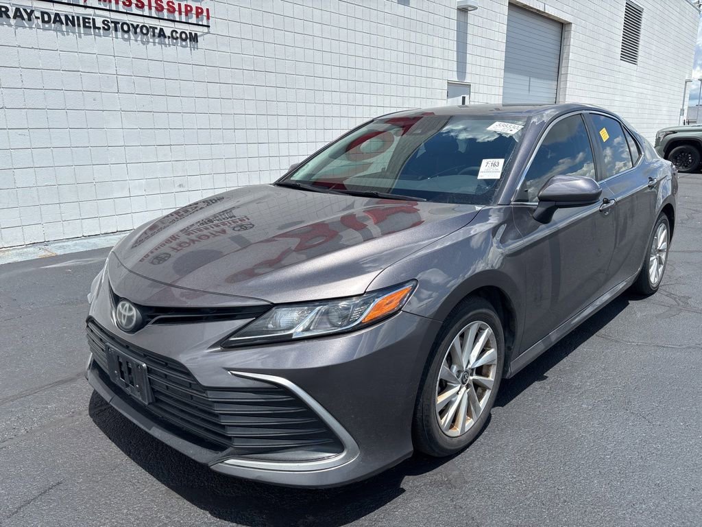 Used 2021 Toyota Camry LE FWD image 1