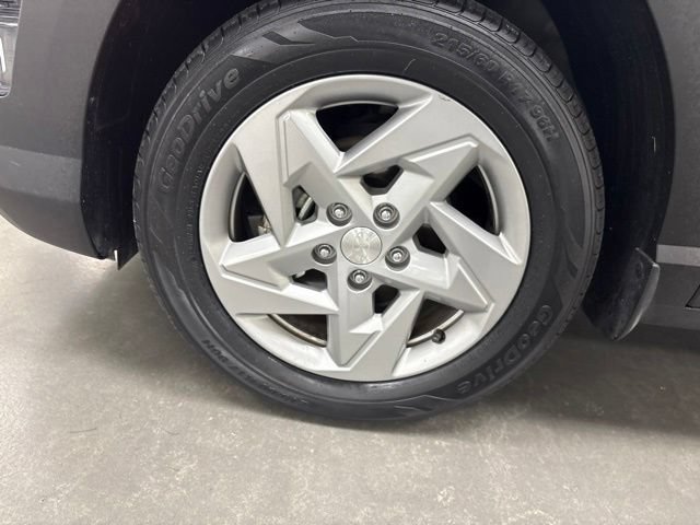 Used 2024 Hyundai Kona SE FWD image 24