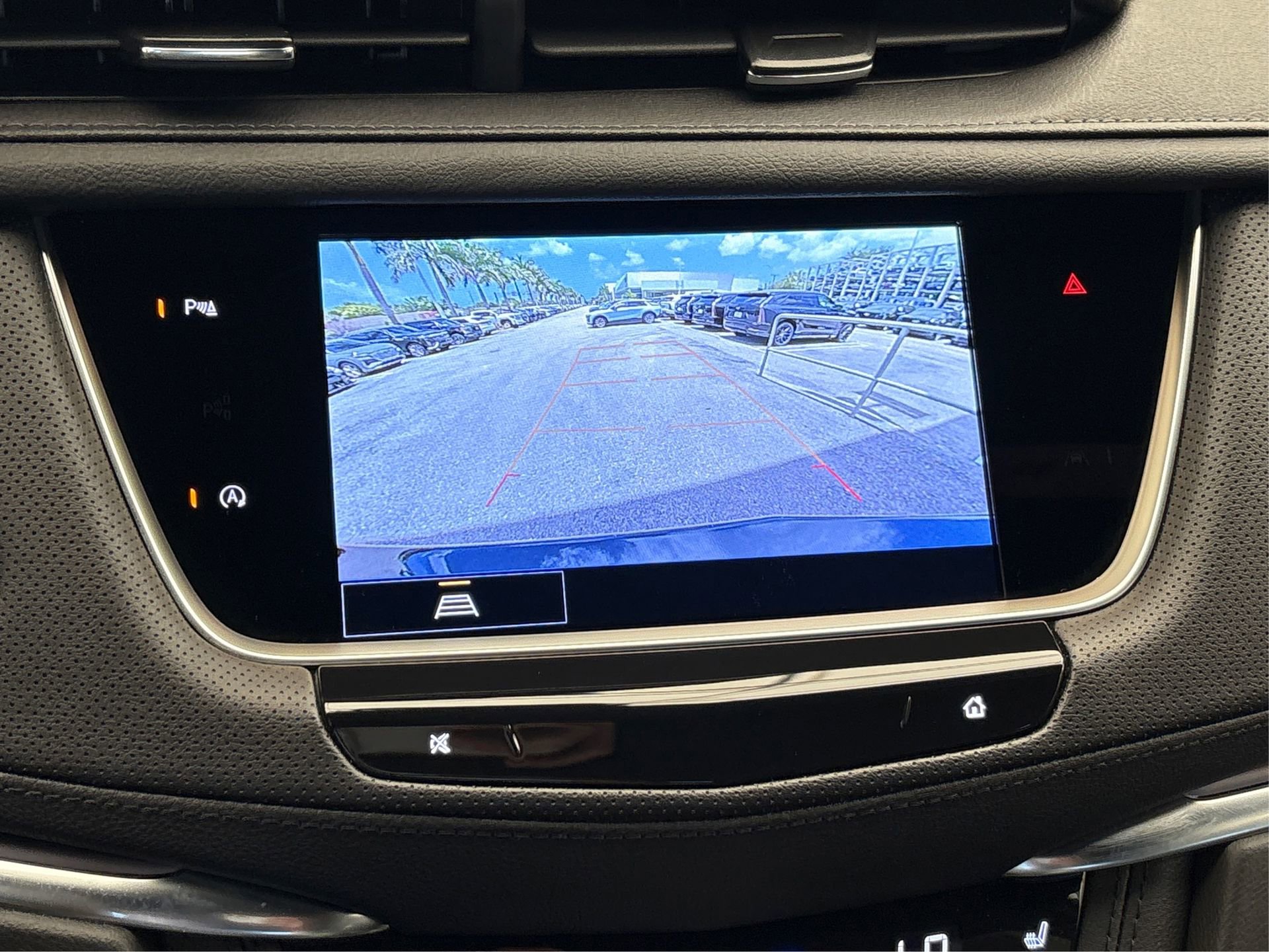 New 2025 Cadillac XT5 Luxury image 25