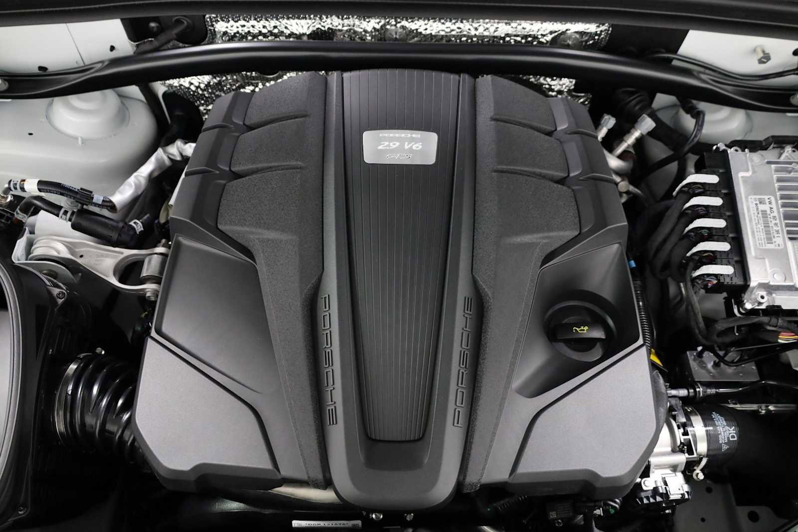 New 2026 Porsche Macan GTS image 41