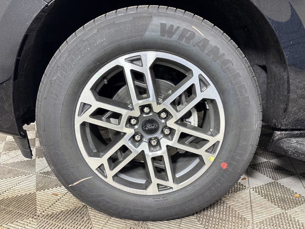 New 2026 Ford Expedition Active RWD image 12