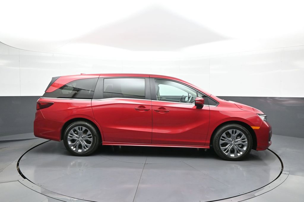Used 2025 Honda Odyssey Touring image 5