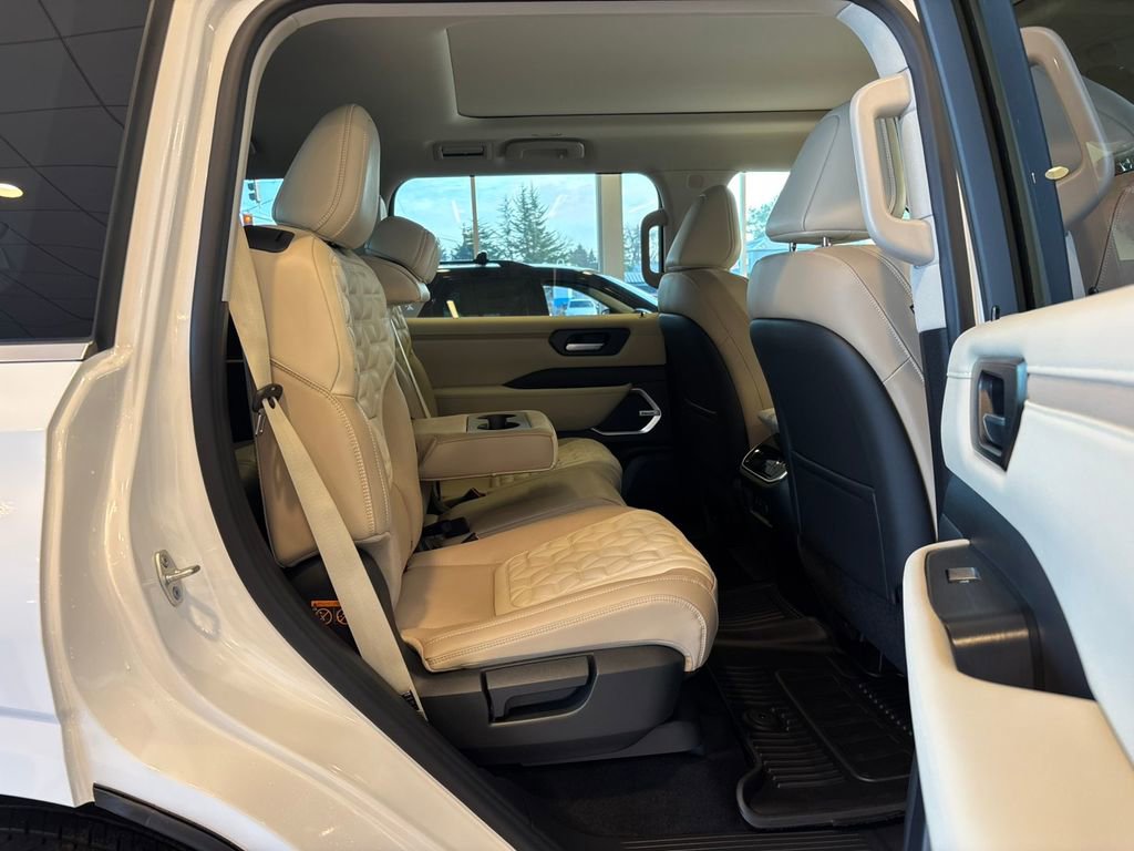 New 2026 Nissan Armada Platinum image 29