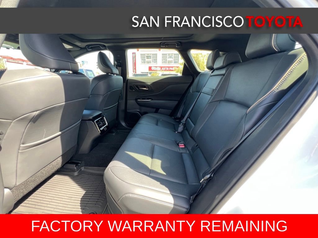 Certified 2025 Toyota Crown Signia image 16