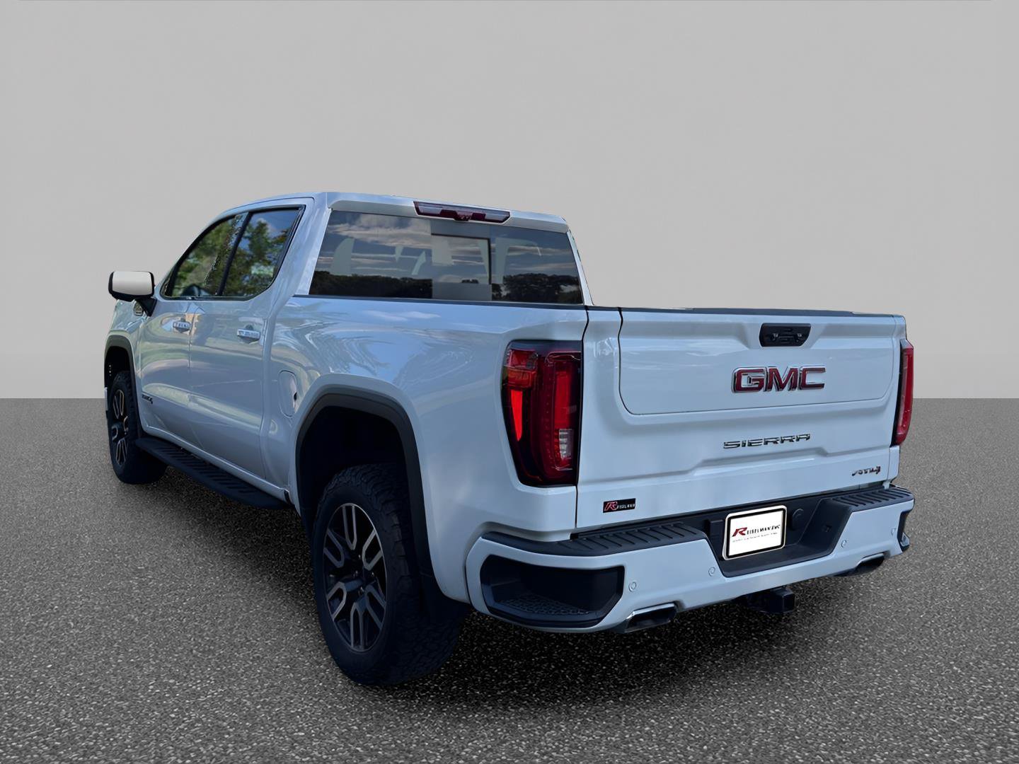 Certified 2022 GMC Sierra 1500 AT4 AWD/4WD image 5