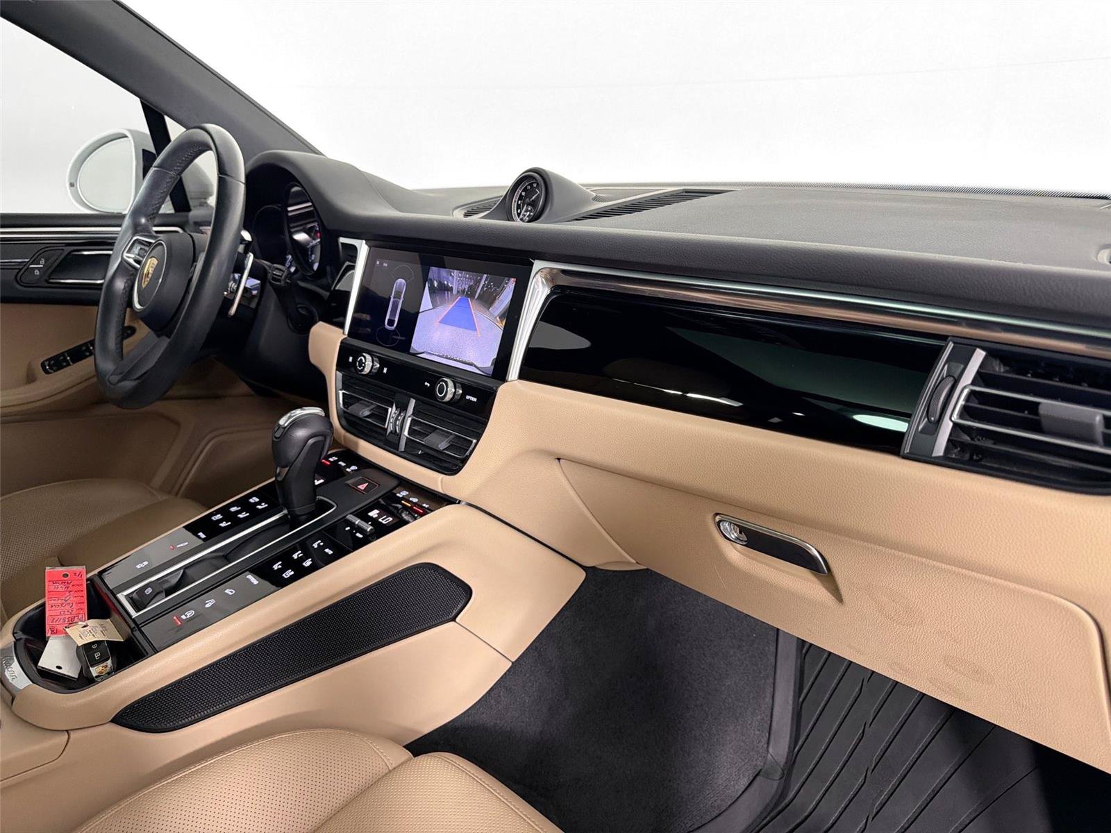 Certified 2023 Porsche Macan S AWD/4WD image 29