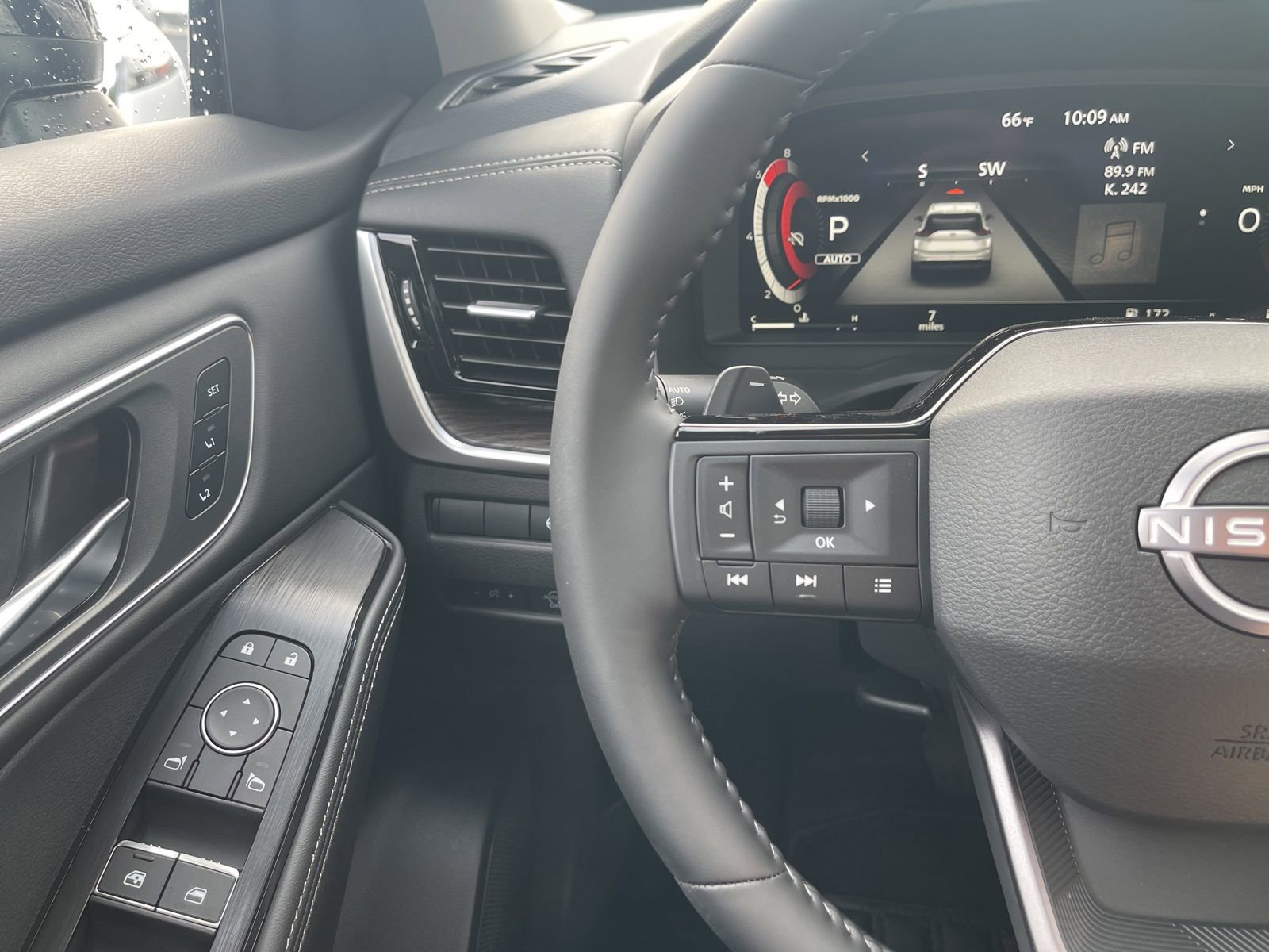 New 2026 Nissan Rogue Platinum image 38