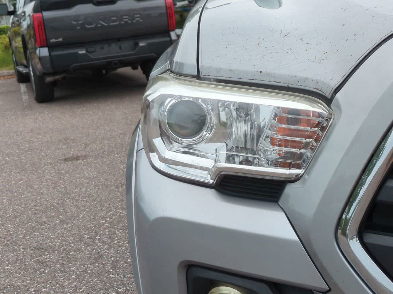 Used 2019 Toyota Tacoma SR5 RWD image 10