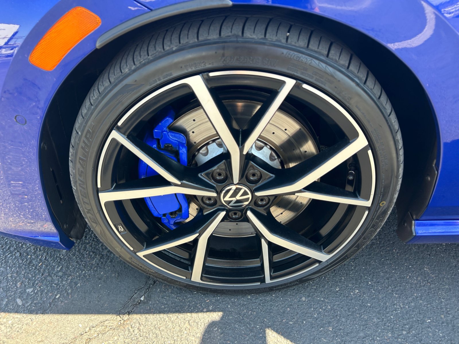 Used 2023 Volkswagen Golf R AWD/4WD image 25