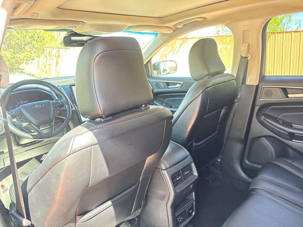 Used 2022 Ford Edge Titanium w/ Equipment Group 301A AWD/4WD image 23