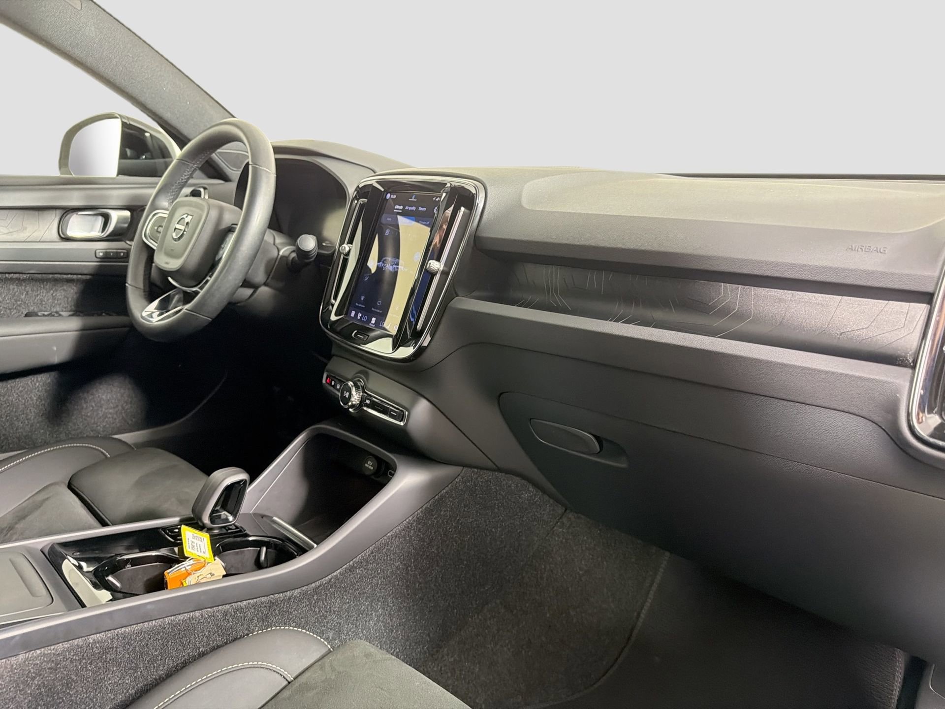 Certified 2023 Volvo C40 P8 Recharge Ultimate AWD/4WD image 28