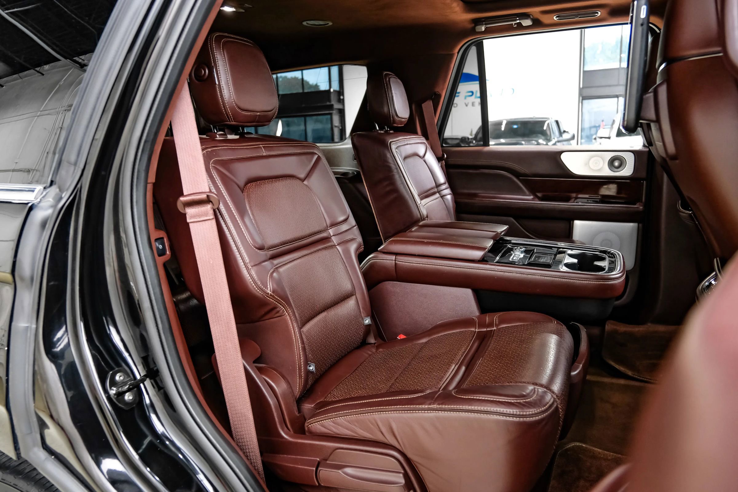 Used 2018 Lincoln Navigator Black Label w/ Cargo Package AWD/4WD image 48