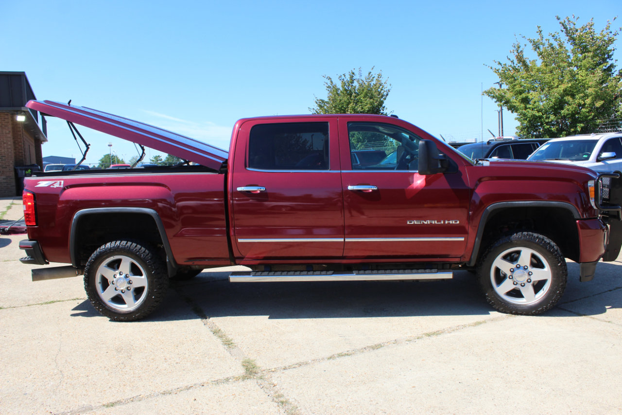 Used 2015 GMC Sierra 2500 Denali w/ Duramax Plus Package image 10