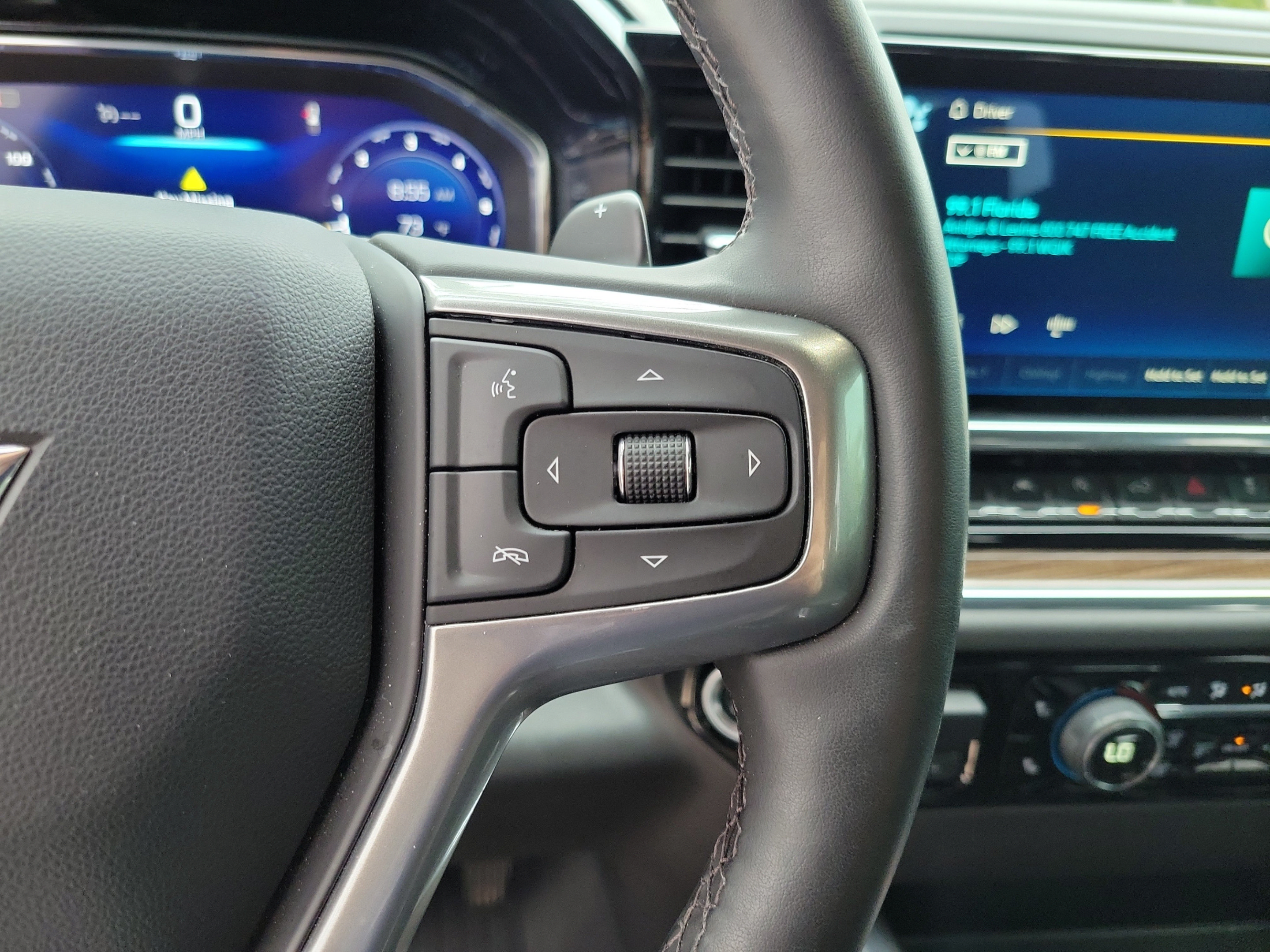 Used 2024 Chevrolet Silverado 1500 LT Trail Boss w/ Convenience Package II AWD/4WD image 10