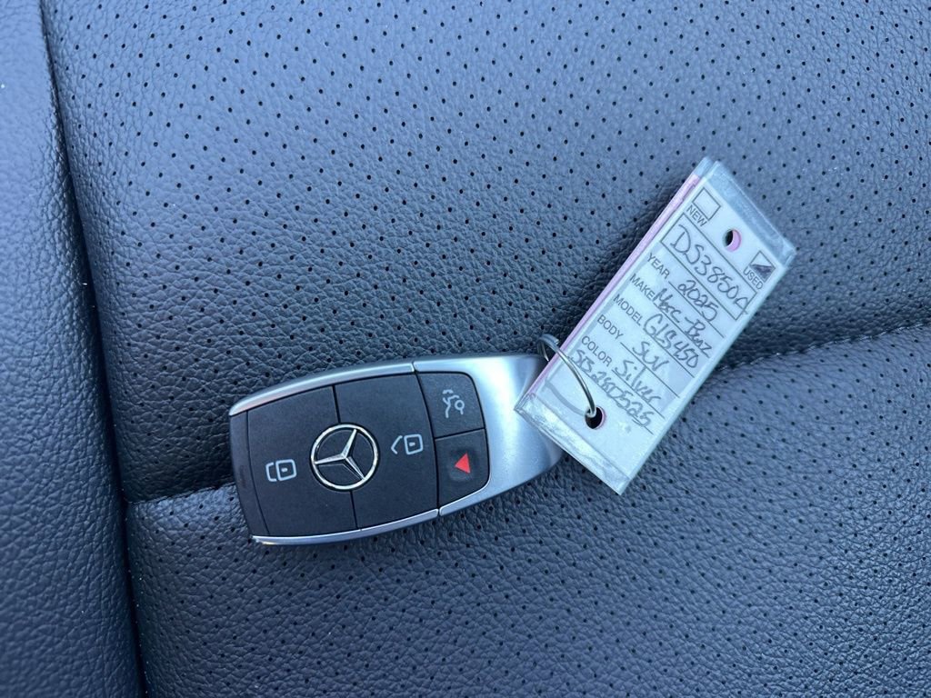 Used 2025 Mercedes-Benz GLS 450 4MATIC image 35