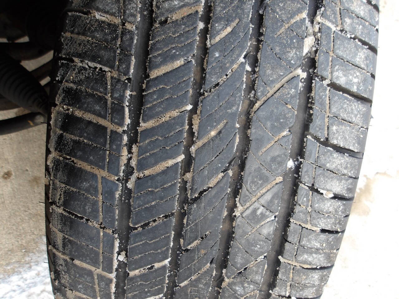 Used 2014 Jeep Grand Cherokee Limited w/ Luxury Group II image 9