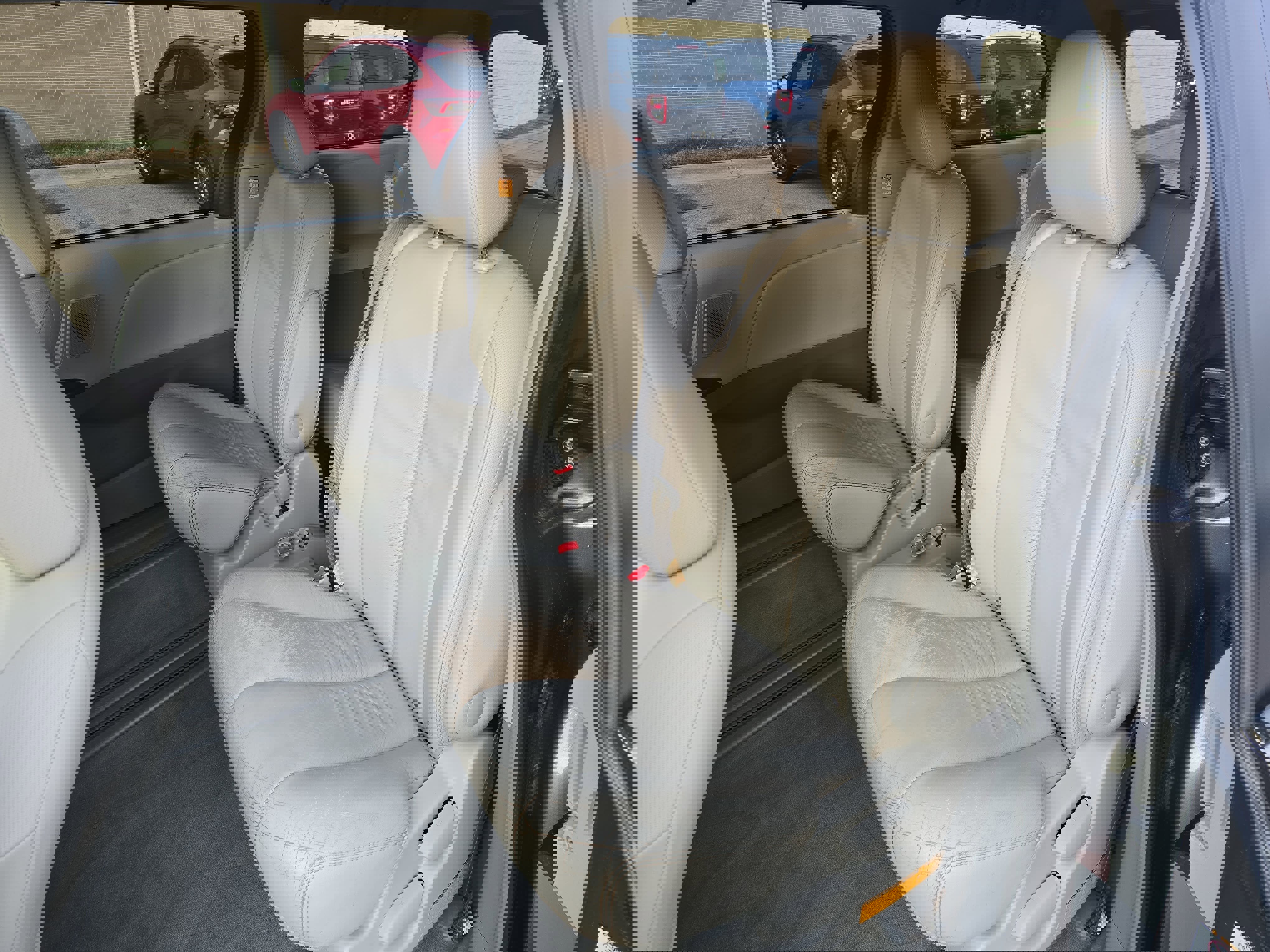 Used 2011 Toyota Sienna XLE image 16