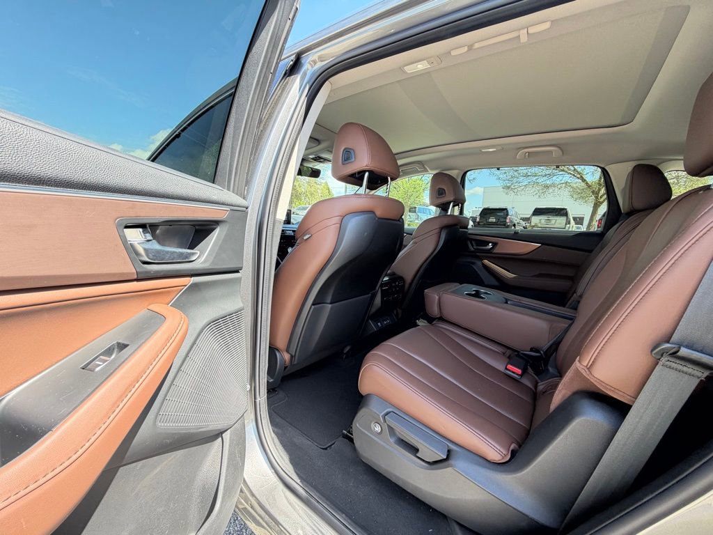 Used 2024 Acura MDX SH-AWD w/ Technology Package image 29