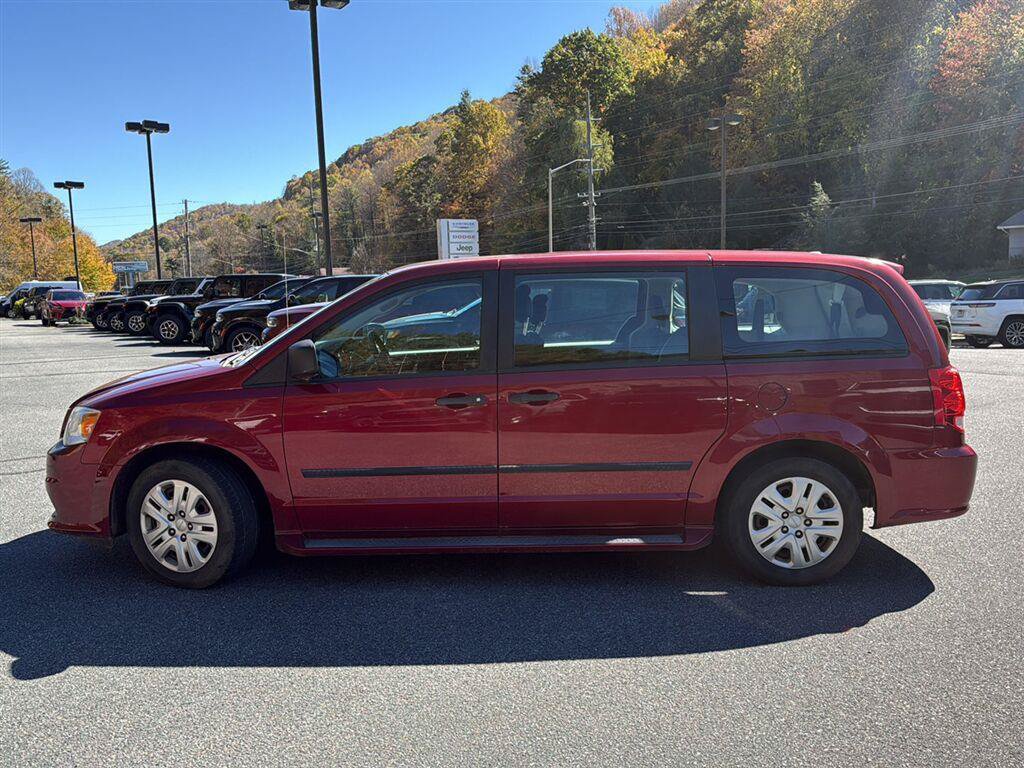 Used 2015 Dodge Grand Caravan American Value Package w/ UConnect Hands-Free Group FWD image 5