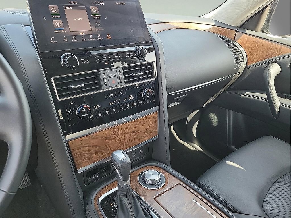 Used 2024 Nissan Armada SL w/ Captain's Chairs Package image 20