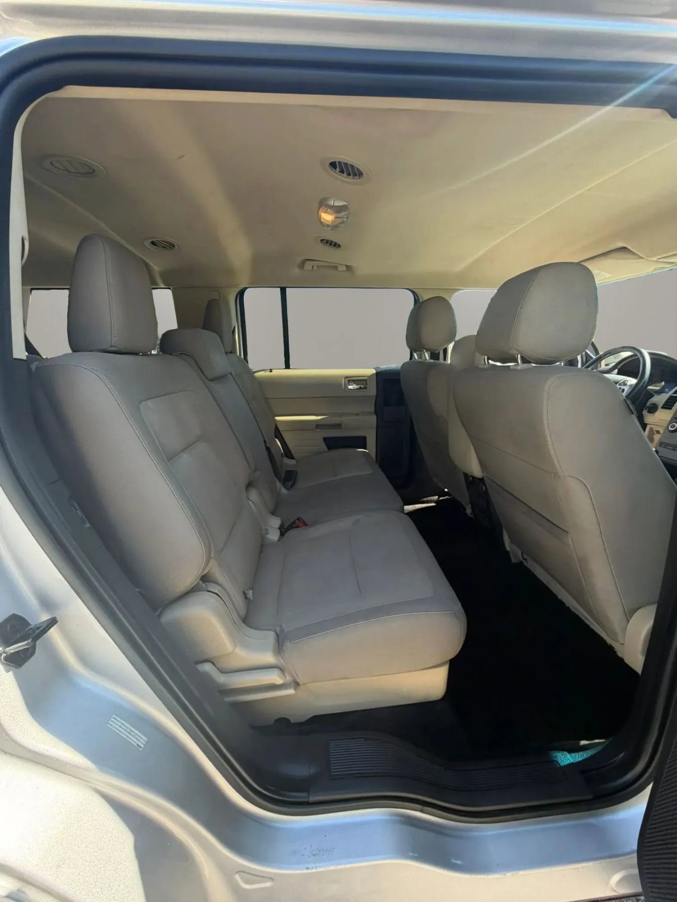 Used 2017 Ford Flex SE image 12