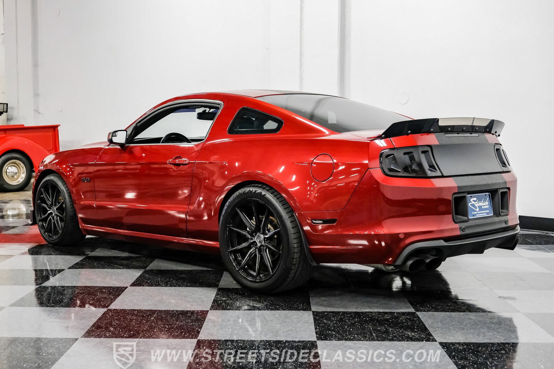 Used 2014 Ford Mustang GT Premium RWD image 9