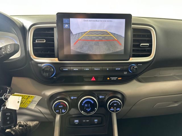 Certified 2023 Hyundai Venue SEL image 22