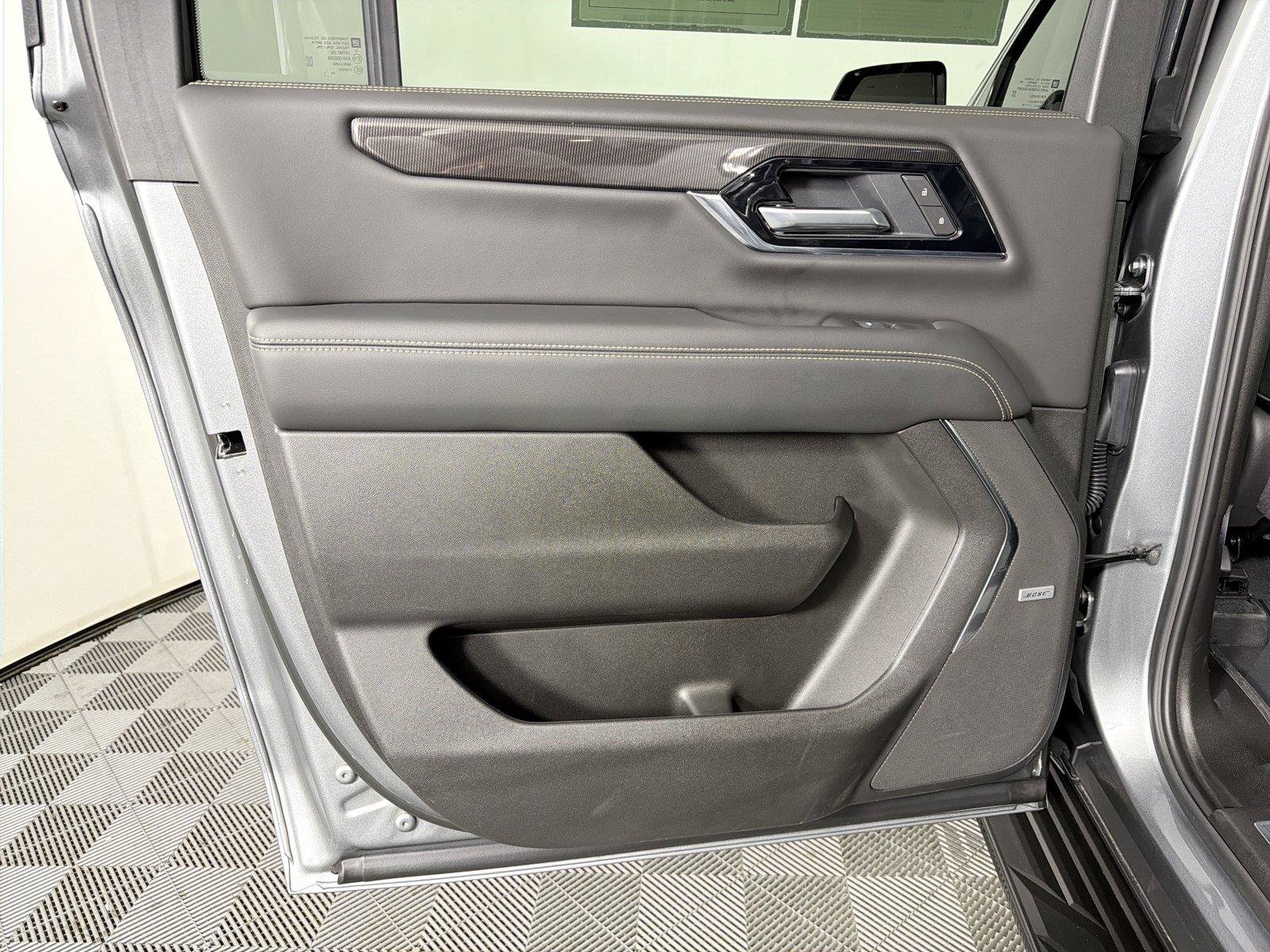 Used 2026 GMC Yukon XL Elevation w/ Elevation Premium Package RWD image 23