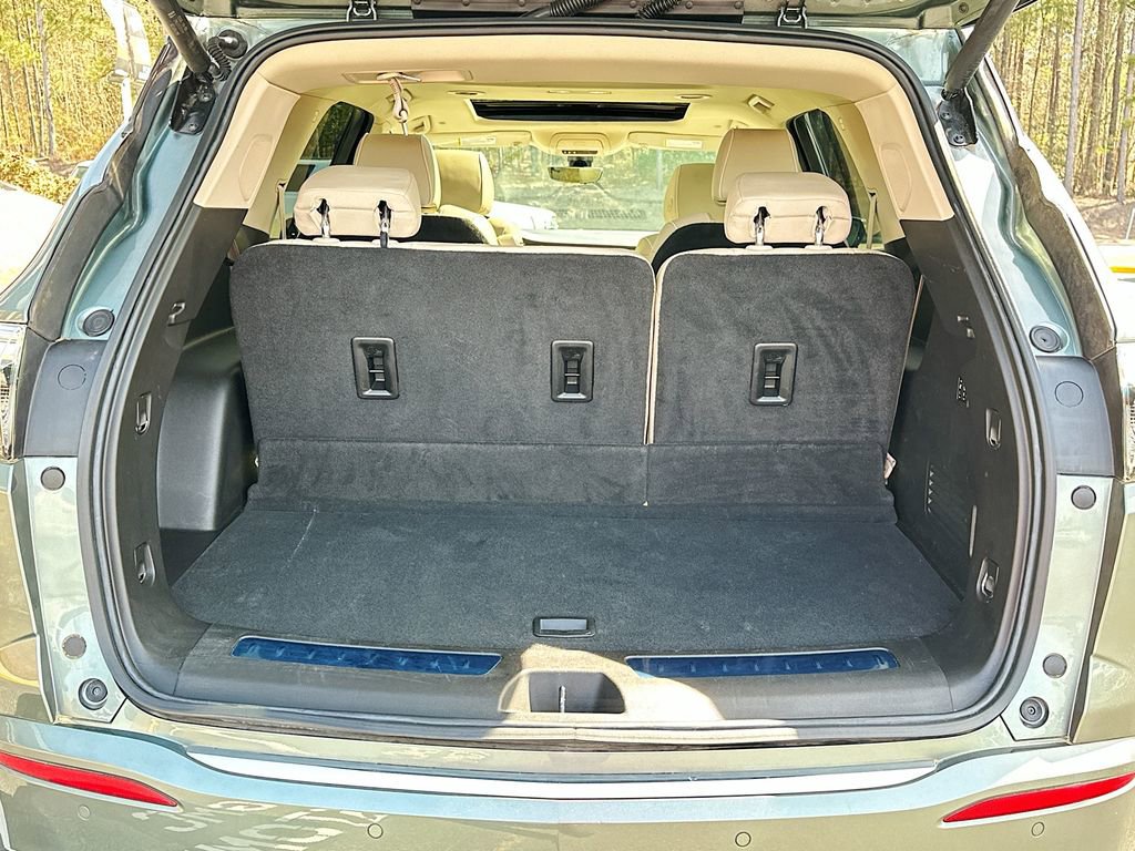 Used 2023 Buick Enclave Avenir w/ Avenir Technology Package image 16