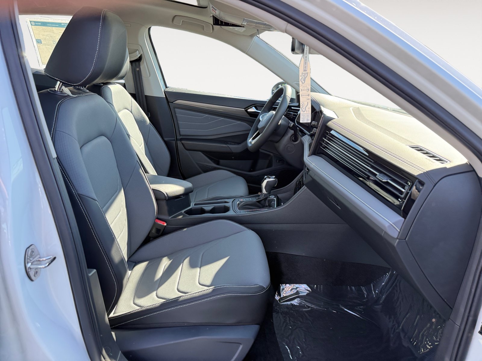 New 2027 Volkswagen Jetta SEL FWD image 19