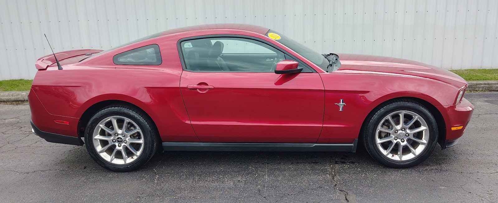 Used 2011 Ford Mustang Premium w/ 202A Rapid Spec Order Code image 2