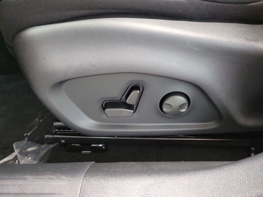 New 2026 Jeep Compass Latitude w/ Quick Order Package 29K image 10