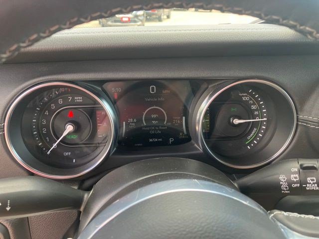 Used 2022 Jeep Wrangler Unlimited Rubicon 4xe w/ Cold Weather Group AWD/4WD image 19