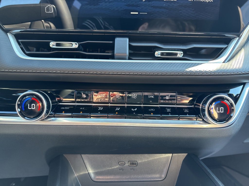 New 2026 Chevrolet Equinox LT w/ Convenience Package II image 18