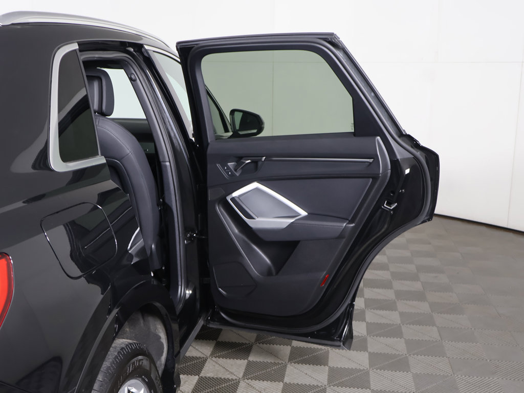 Used 2023 Audi Q3 2.0T Premium AWD/4WD image 22