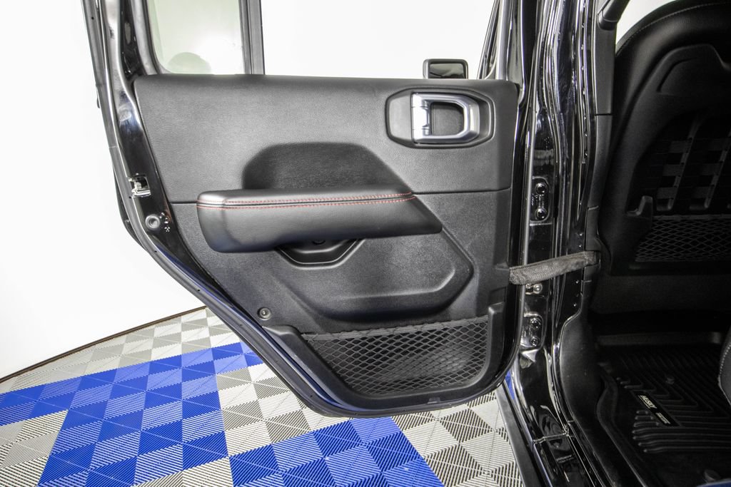 Used 2021 Jeep Gladiator Rubicon AWD/4WD image 14