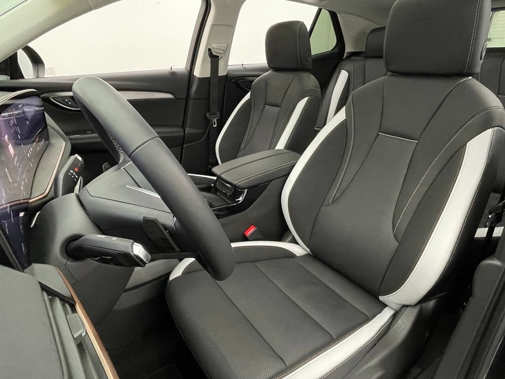 Used 2025 Buick Envision Sport Touring AWD/4WD image 18